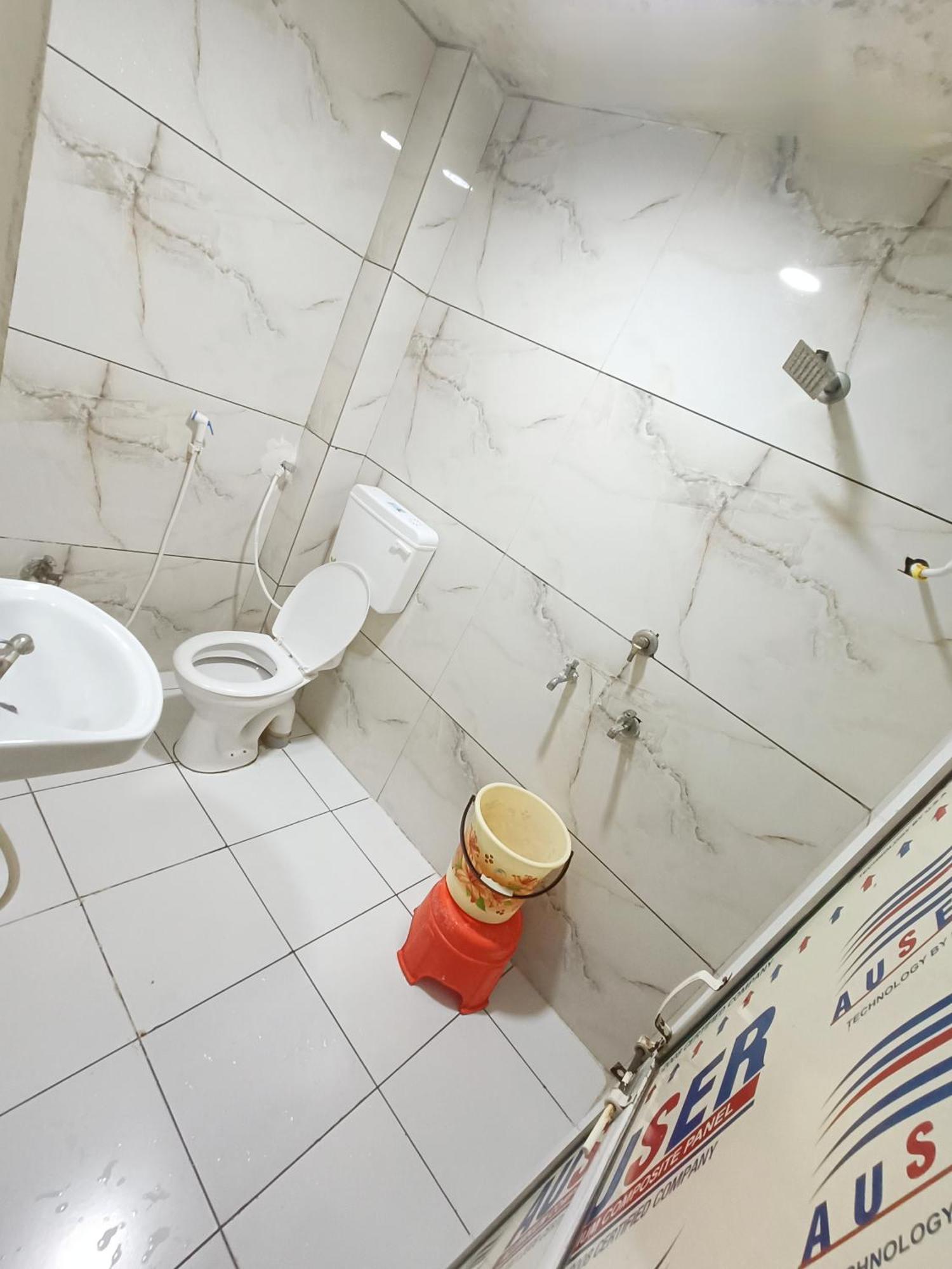 Ginger Hotels Ujjain Tower Kshipra Inn-Family Stay Airconditioned Hotel Exteriör bild