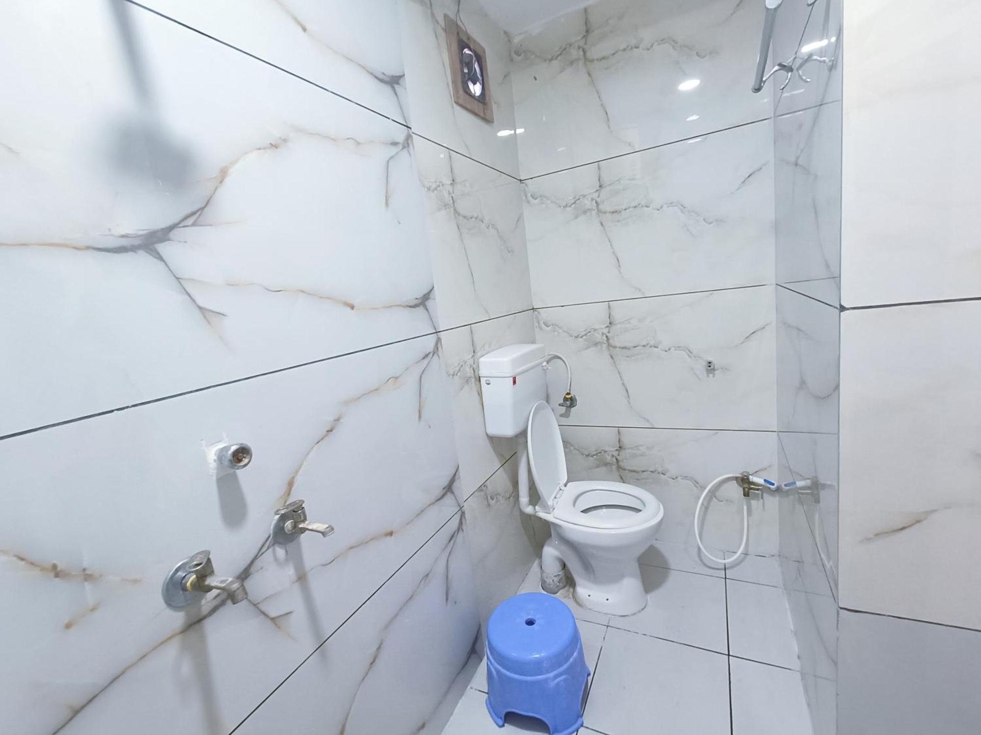 Ginger Hotels Ujjain Tower Kshipra Inn-Family Stay Airconditioned Hotel Exteriör bild