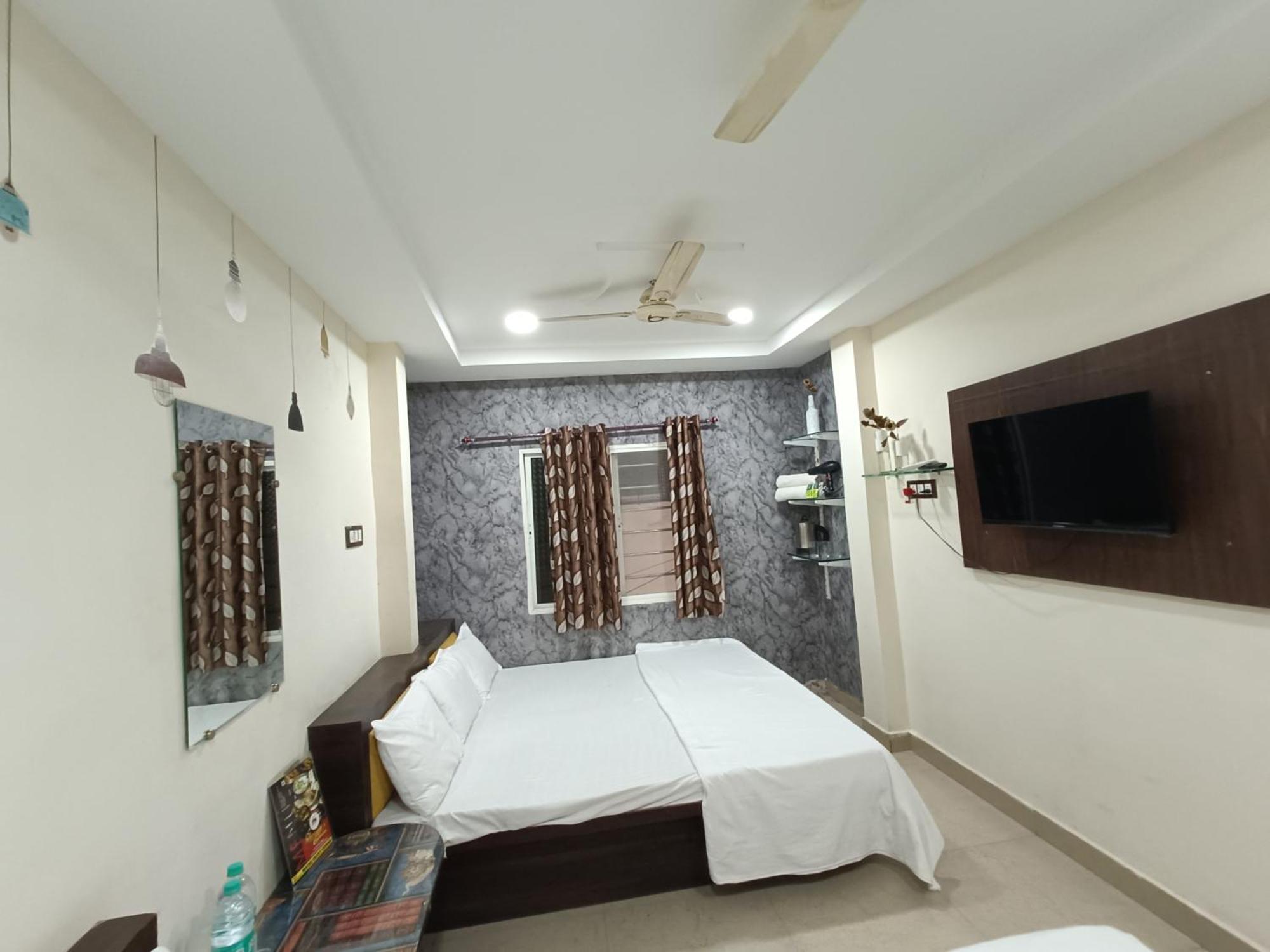 Ginger Hotels Ujjain Tower Kshipra Inn-Family Stay Airconditioned Hotel Exteriör bild