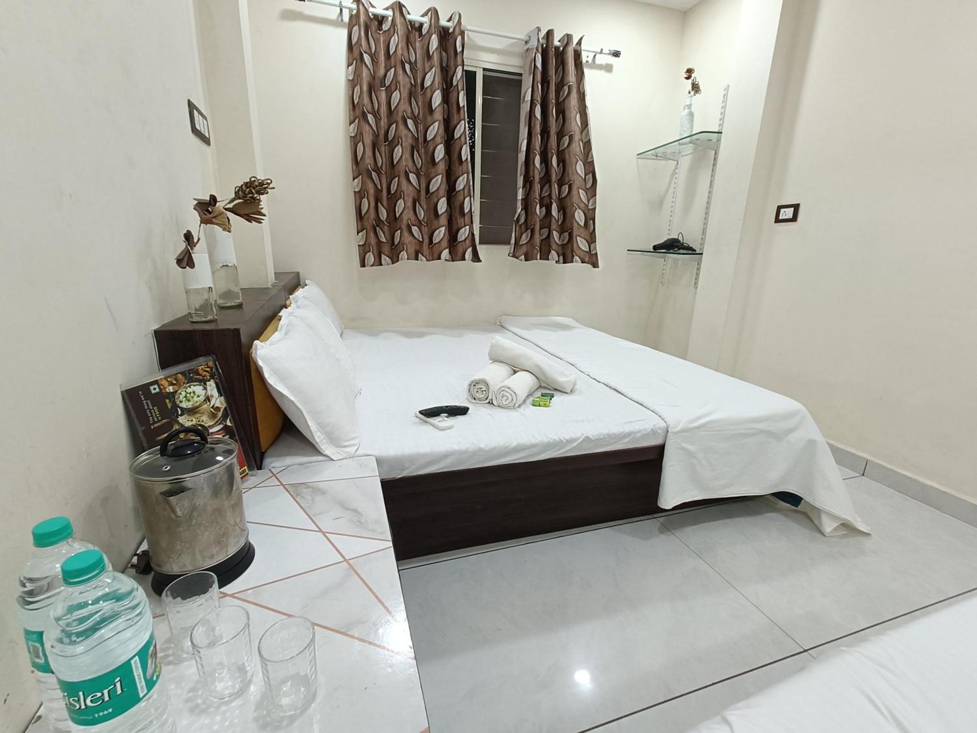 Ginger Hotels Ujjain Tower Kshipra Inn-Family Stay Airconditioned Hotel Exteriör bild